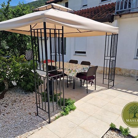 סטון Apartments Maslina מראה חיצוני תמונה